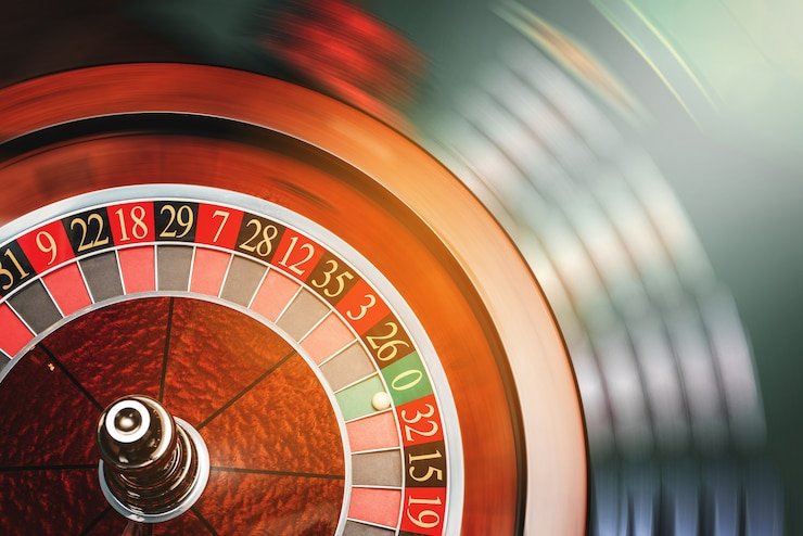 Dealer Live Casino tarowin melayani meja Baccarat dengan profesional dan ramah